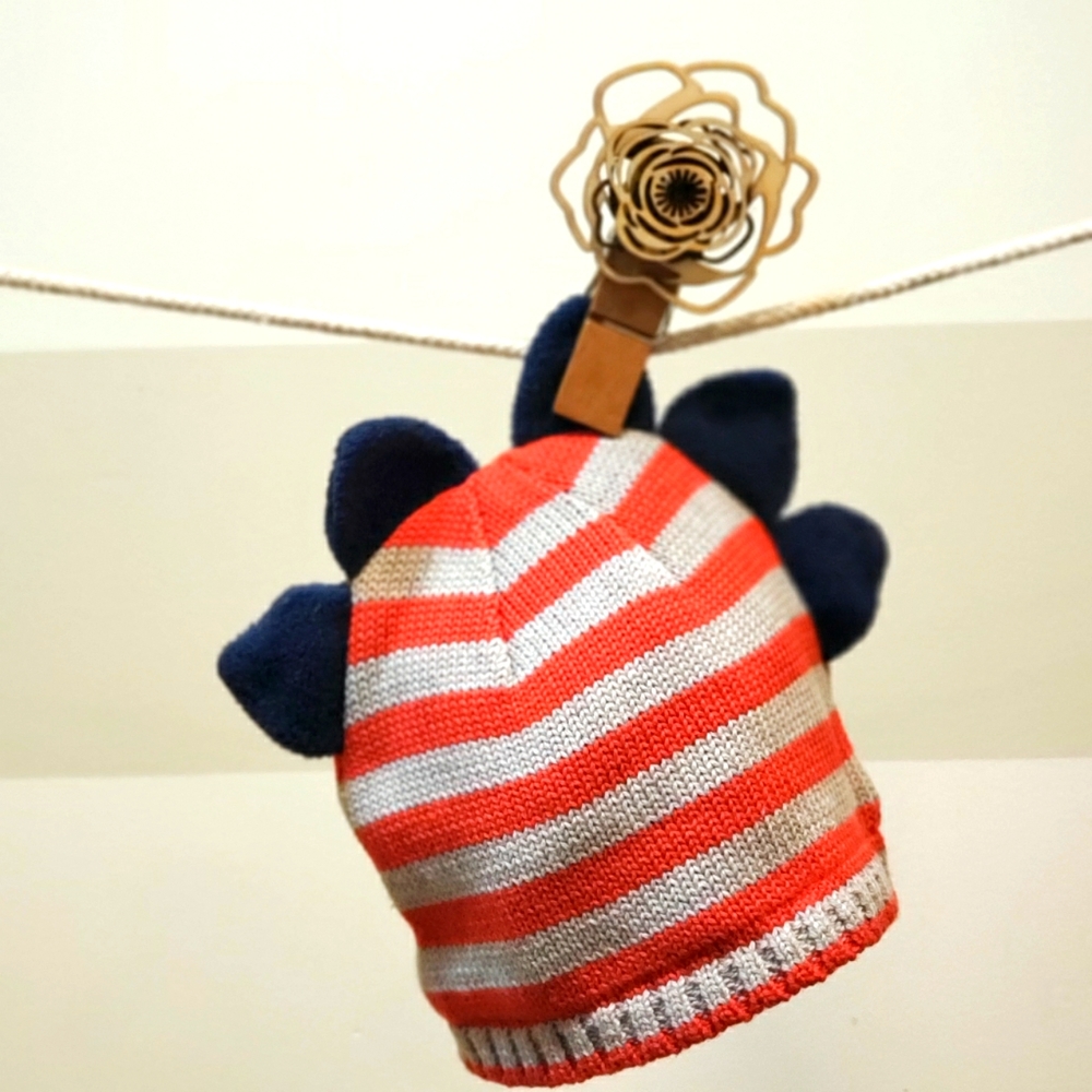 Childs Hat - Joe fresh DINO hat 0-12 months